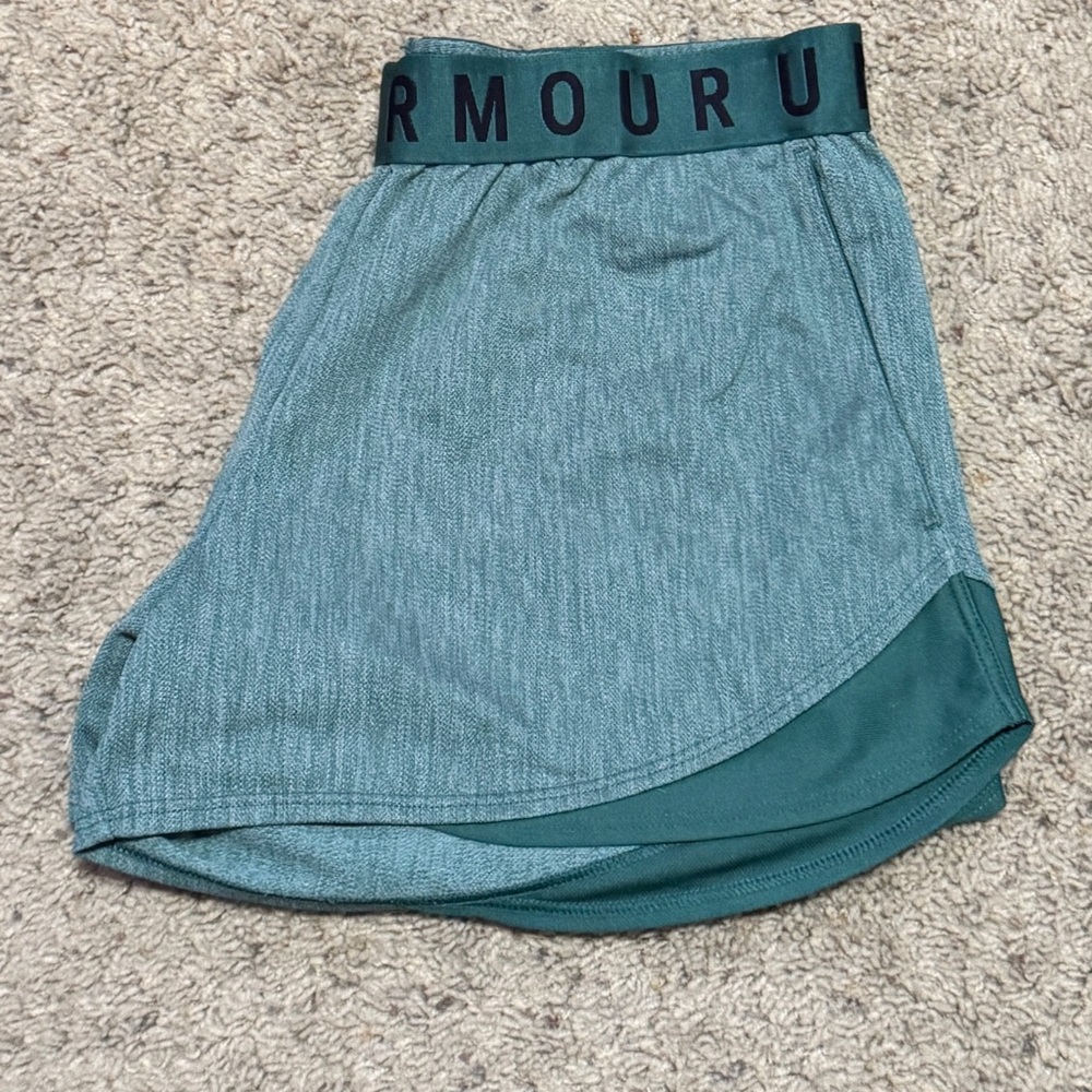 Under Armour Women's Teal Shorts. Size S. EUC